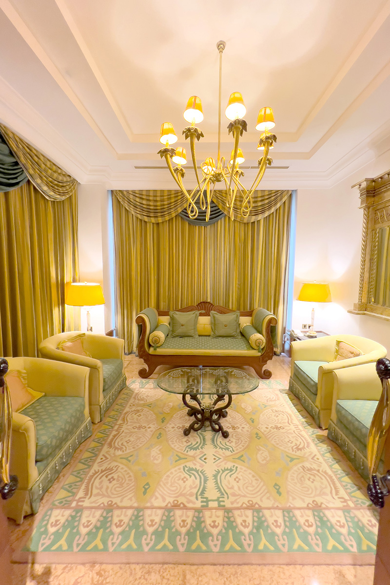 The Royal Residence Living Room